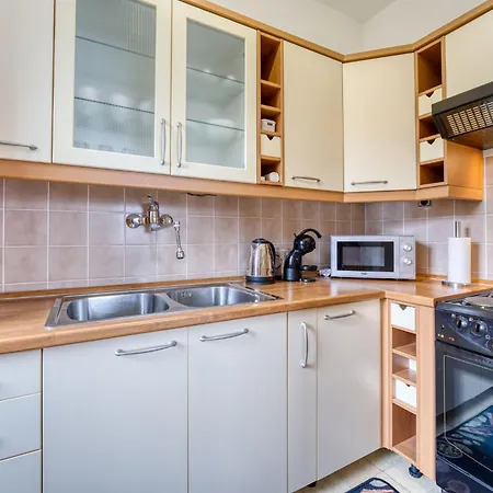 Apartament Maklen-2 By Interhome